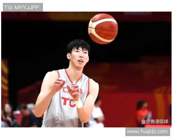 周琦投身国内篮坛,为中国男篮夺得更多荣誉助一臂之力 周琦投身国内篮坛,为中国男篮夺得更多荣誉助一臂之力